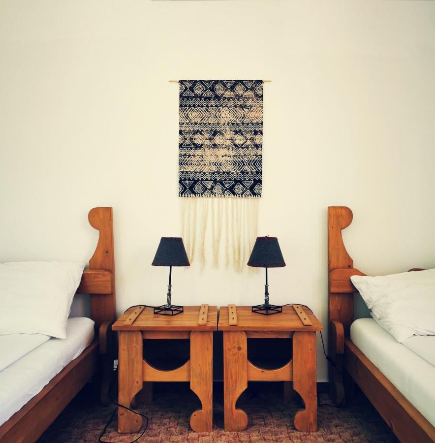 Szabolcs Vezer Panzio Bed & Breakfast Exterior photo
